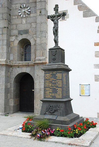 File:Monument aux morts - Locmaria Plouzané-29.jpg