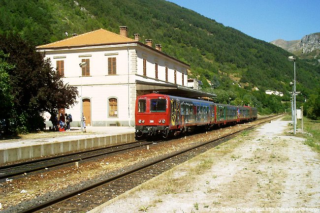 File:Gr gare de tende en 2004.jpg