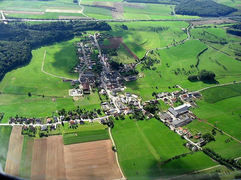 File:Flaxweiler Luxembourg 01.jpg