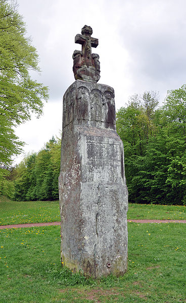 File:Meisenthal Breitenstein Pierre des 12 apotres 02 05 2012 1.jpg