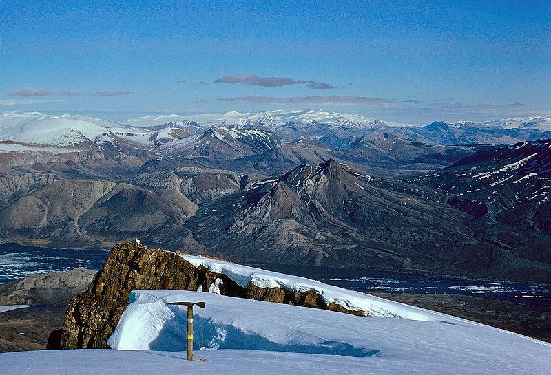 File:Axel Heiberg Island 06.jpg