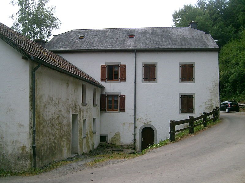 File:Tutschemillen Wiltz Luxembourg 02.jpg