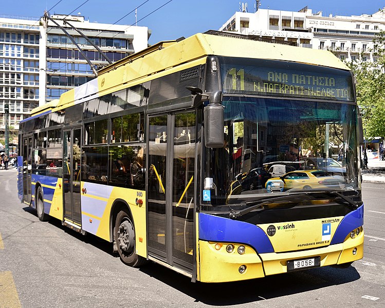 File:OSY 8058, Syntagma Square, 2019 (01).jpg