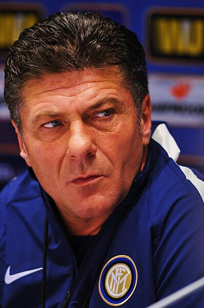 File:Walter Mazzarri, Metalist-Inter (1).jpg