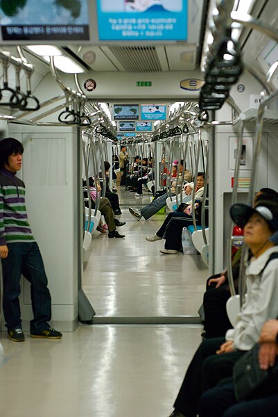 File:Subway in Daejeon (Line 1).jpg