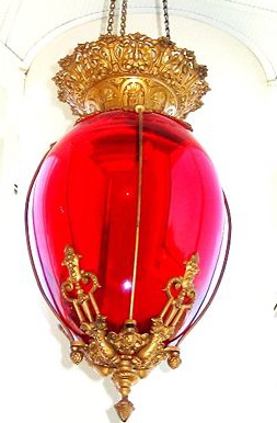 File:Red Hanging Show Globe closer.jpg