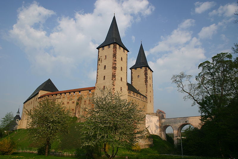 File:Schloss Rochlitz.jpg