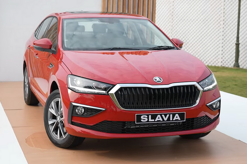 File:2021 Škoda Slavia 1.5 TSI Style (India) front view.png