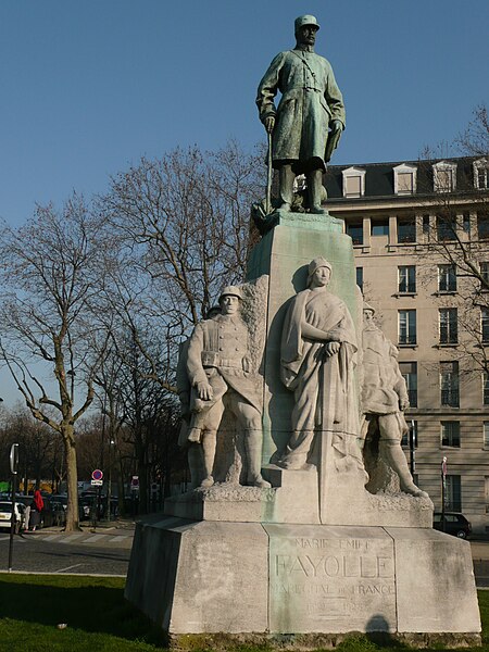 File:Statue du maréchal Fayolle.jpg