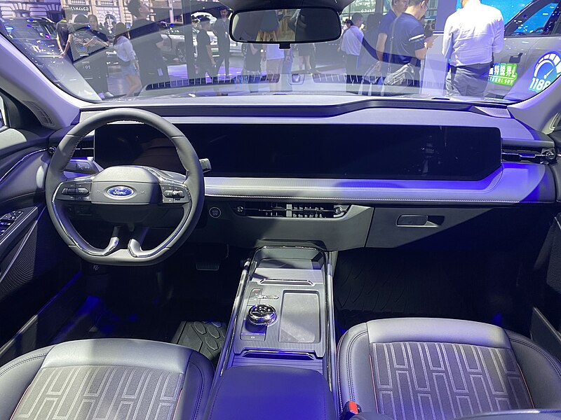 File:2023 Chang'an-Ford Mondeo interior.jpg