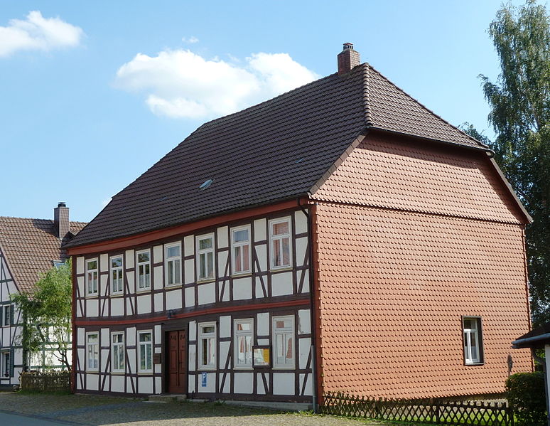 File:Pfarrhaus Wollershausen.jpg