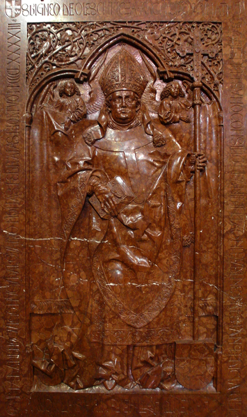 File:Tombstone of the Archbishop of Gniezno Zbigniew Oleśnicki by Veit Stoß, 1495.png