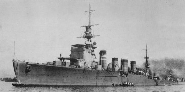 File:IJN cruiser Jintsu in 1925 at Kure.jpg