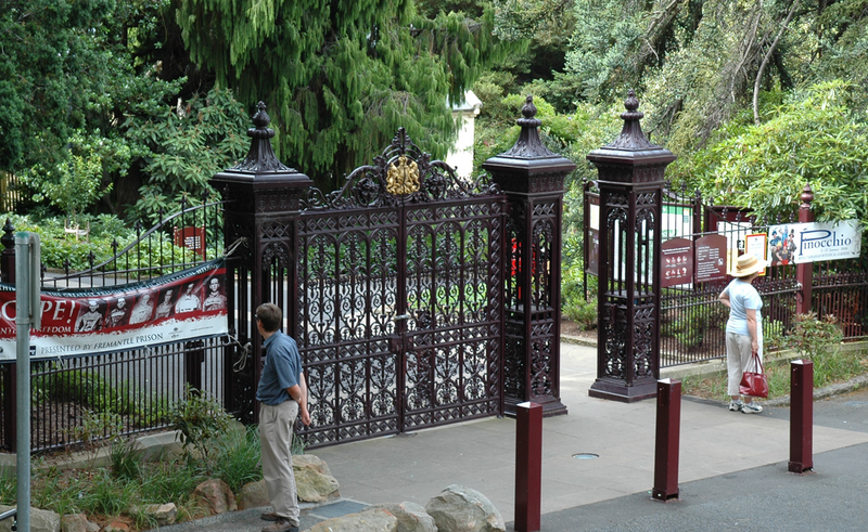 File:Hobart Botanical Gardens Entrance.png