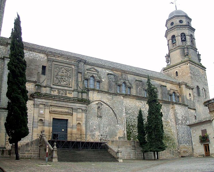 File:Baeza - Catedral, exteriores 01.jpg