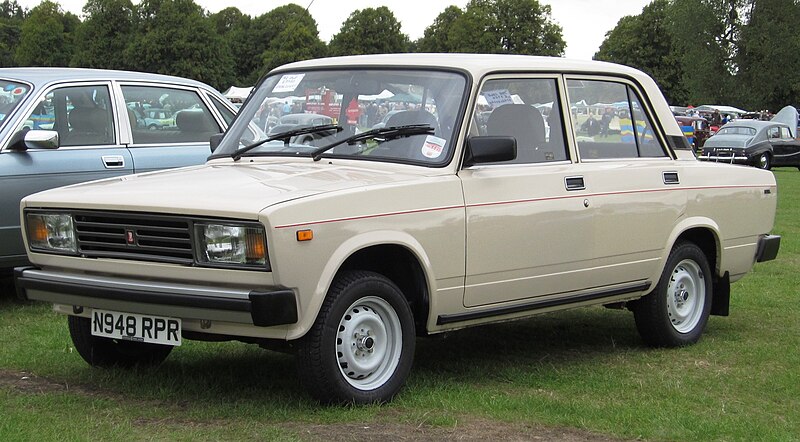 File:Lada 2107 aka Lada Riva October 1995 1452cc.jpg