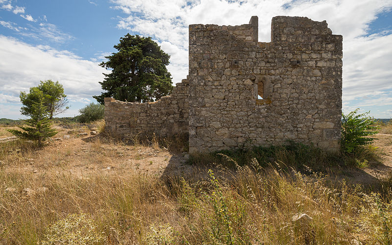 File:Ermitage Saint-Antoine, Castelnau-de-Guers 05.jpg