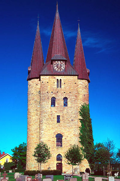 File:Husaby kyrka.jpg