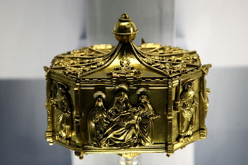 File:London-Victoria and Albert Museum-Christianity related object-01.jpg