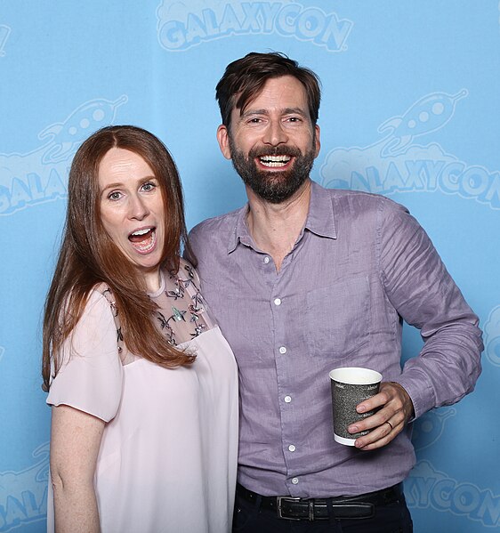 File:GalaxyCon Raleigh 2019- David Tennant & Catherine Tate Photo Ops.jpg