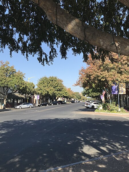 File:Downtown Kingsburg.jpg