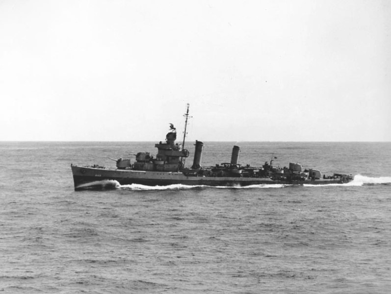 File:USS Swanson (DD-443) underway in November 1942.jpg