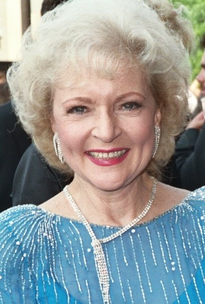 File:Betty White 1988 Emmy Awards (cropped 2).jpg