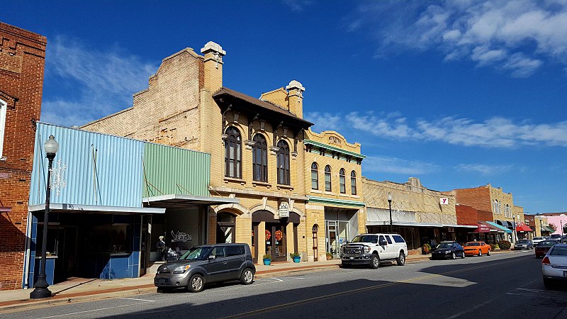 File:107 East Main Street (1947), former Cherryville City Hall (1911),Self-Hoffman Building (1913) & Pliskin and Londner Building (1930).jpg