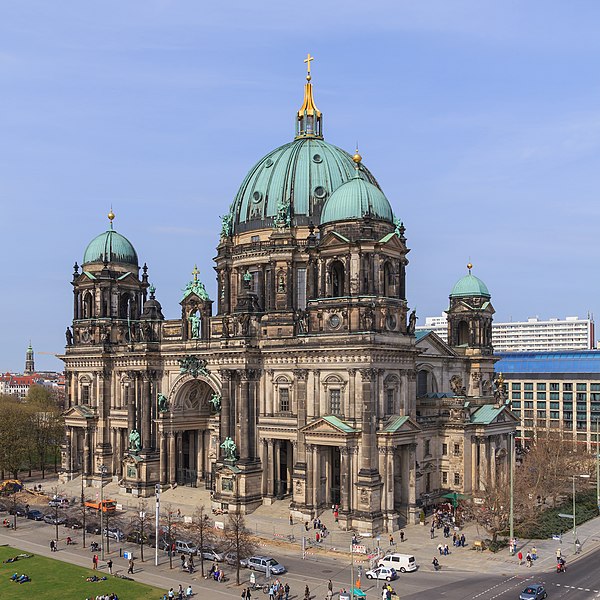 File:View from Humboldtbox - Berlin Cathedral.jpg