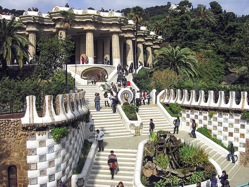 File:Parc Güell 27-2-12.jpg