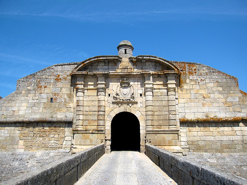 File:Portas Duplas de São Francisco.jpg