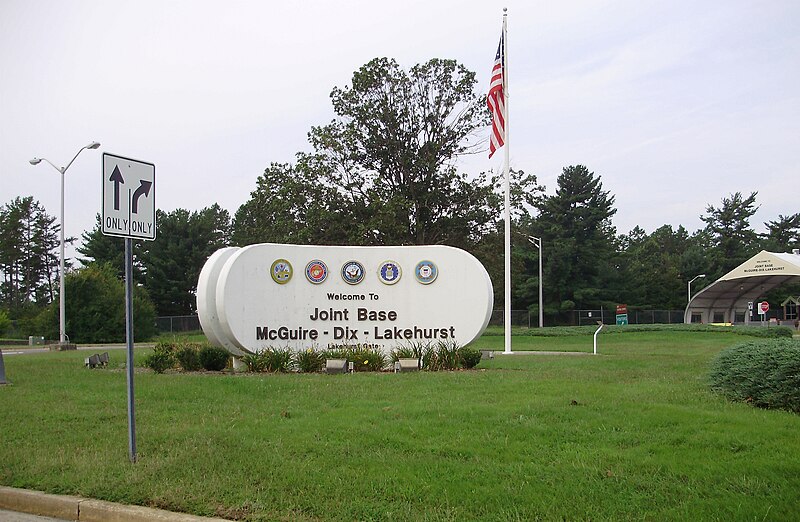 File:2012-08-24 Main entrance of the Lakehurst unit of Joint Base McGuire Dix Lakehurst in New Jersey.jpg