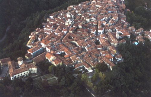 File:Rocca grimalda alto.jpg