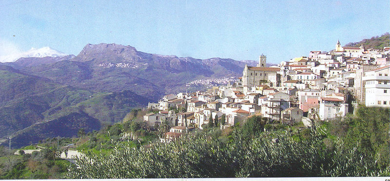 File:Panorama Casalvecchio con Etna.jpg