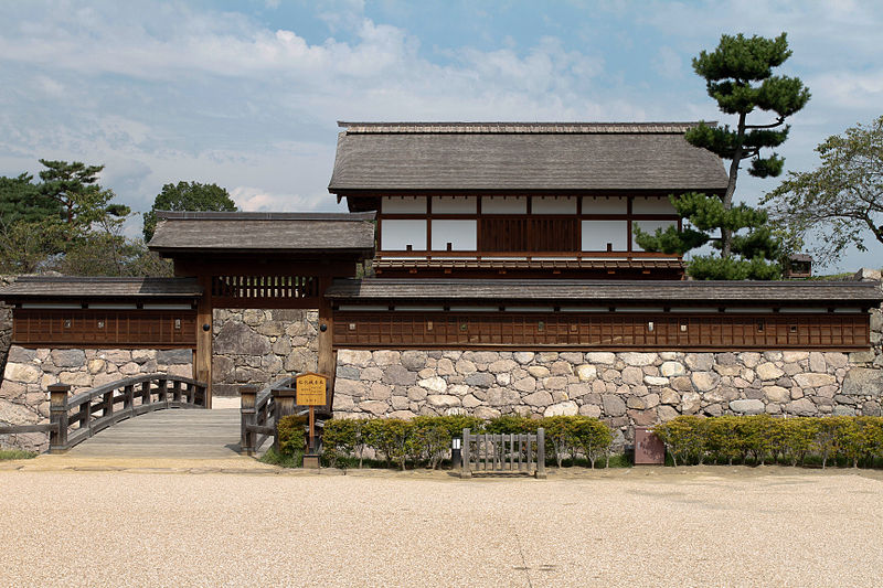 File:Matsushiro Castle 20100919-01.jpg