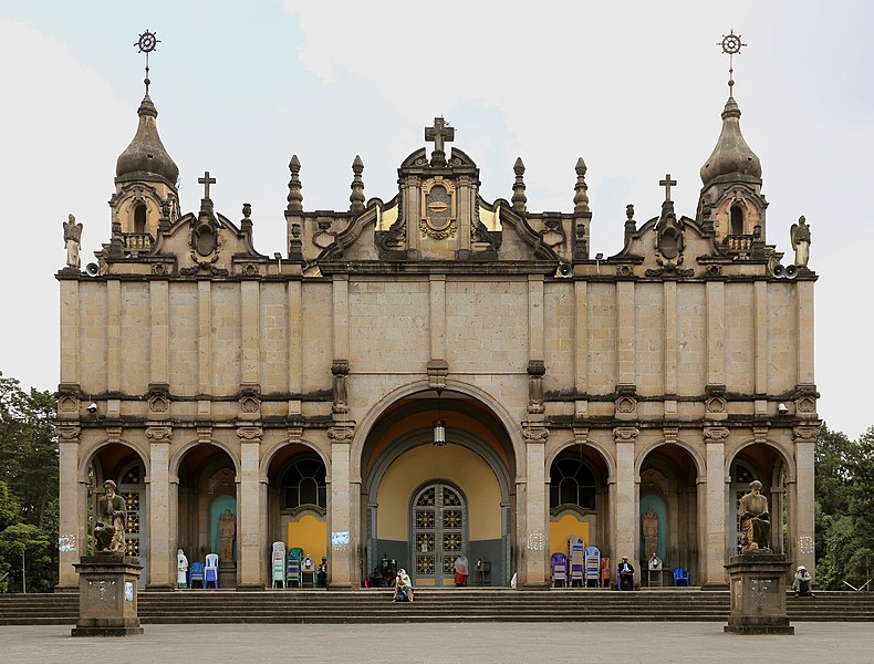 File:Addis abeba, chiesa della trinità, esterno 02.jpg