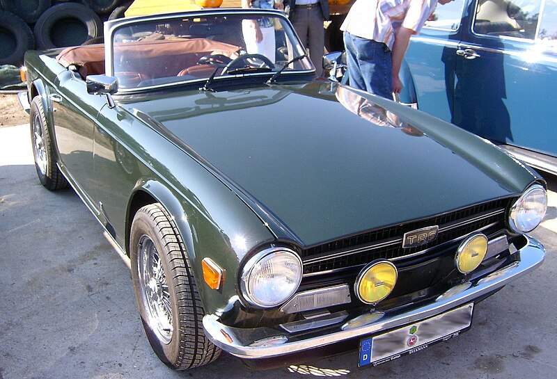 File:Triumph tr6.jpg