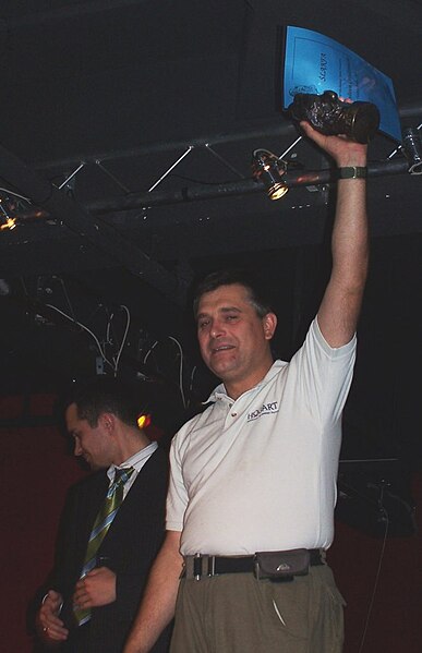 File:Jaroslaw Grzedowicz-Slakfa-2006.jpg