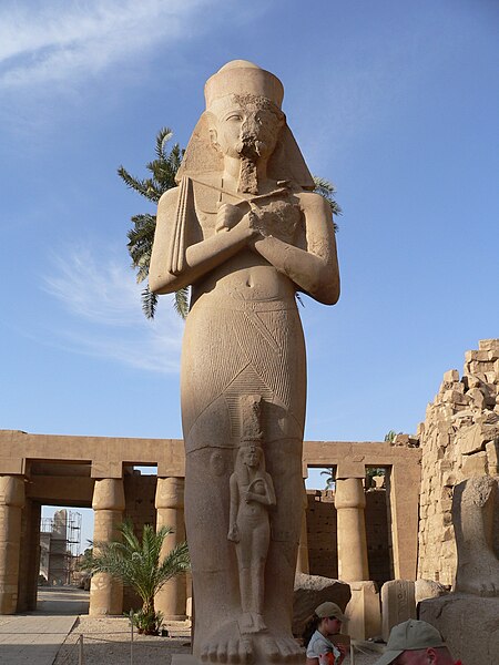 File:Pinedjem I Karnak.jpg