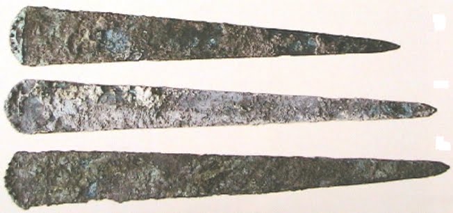 File:Fig. 18 Le spade Sant Iroxi in rame arsenicato.jpg