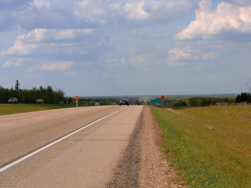 File:Alberta highway 2 northbown near Ponoka 047.jpg