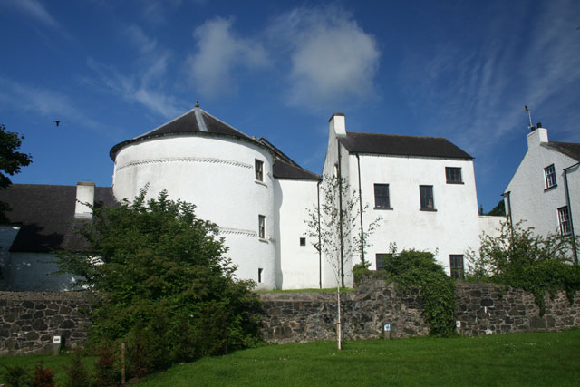 File:Bellaghy Bawn - geograph.org.uk - 505234.jpg