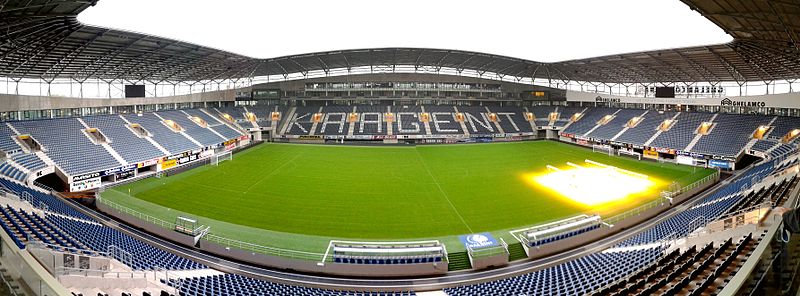 File:Ghelamco Arena panorama indoor..jpg