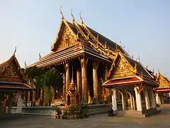 Sedert 1784 word dit in Wat Phra Kaew, Bangkok, gehou.