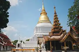 Van 1434 tot 1468 is dit gehou in Wat Phra Kaeo Don Tao, Lampang.