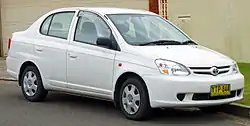 Eerstegeslag Toyota Platz sedan.