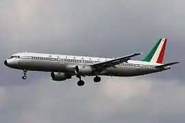 Alitalia Airbus A321-100 in historiese kleure