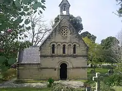 Die vooraansig van die Belvidere Holy Trinity-kerk, Knysna.