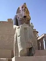 'n Standbeeld van Ramses II.