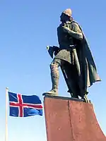 Leif Eriksson-gedenkteken (1929-1932), Reykjavík, Ysland. Hierdie standbeeld staan aan die voorkant van die Hallgrímskirkja.